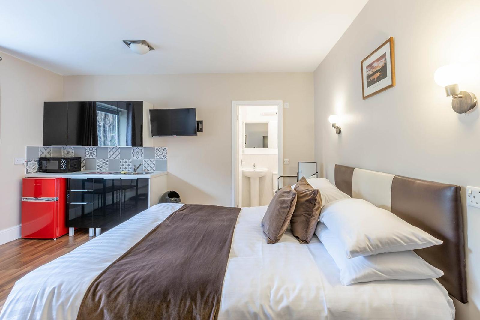 Windermere Studio Rooms - With Free Car Parking Onsite 외부 사진