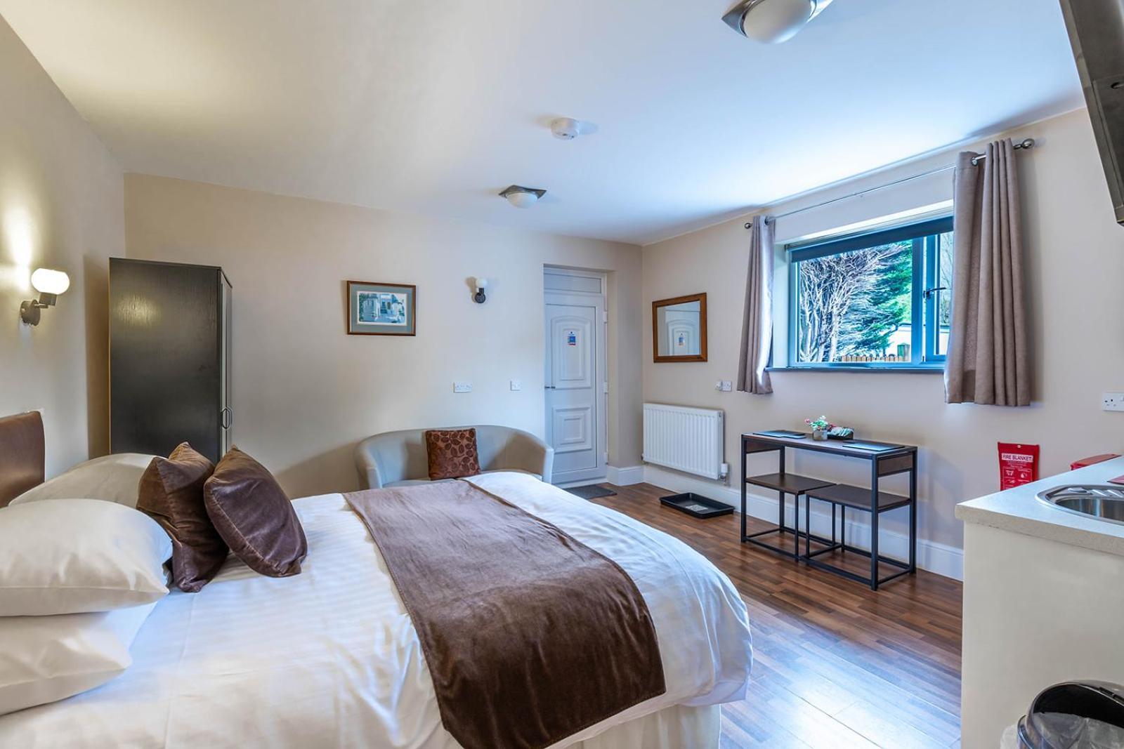 Windermere Studio Rooms - With Free Car Parking Onsite 외부 사진