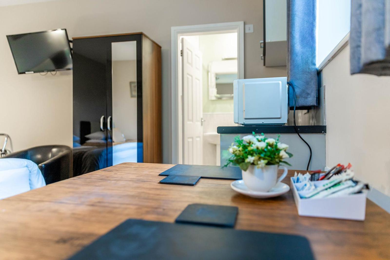 Windermere Studio Rooms - With Free Car Parking Onsite 외부 사진