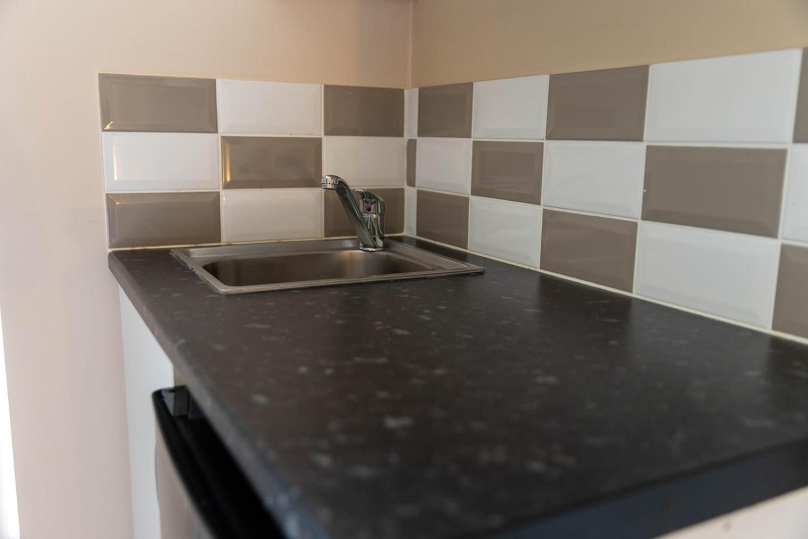 Windermere Studio Rooms - With Free Car Parking Onsite 외부 사진